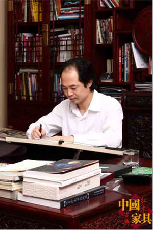 吴腾飞 大清翰林古典艺术家具有限公司董事长、总设计师